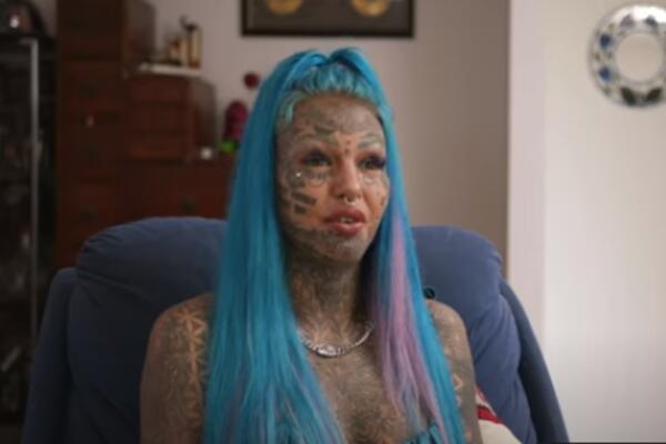 TRANSFORMACIJA! CELO TELO JOJ JE PREKRIVENO TETOVAŽAMA: Otkriveno kako izgleda sada, sve su ih UKLONILI (VIDEO)