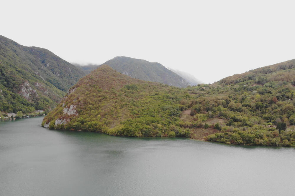 Horor! U jezeru u Bogojevu pronađeno telo