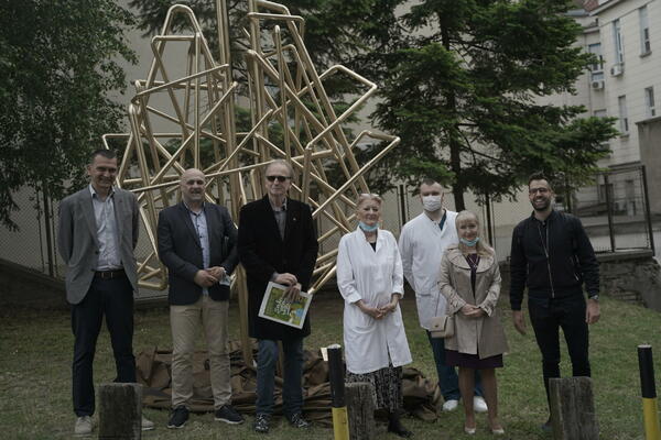 SA NJIM NEMA DISTANCE: Svakog dana 13 naših sugrađana izgubi bitku sa rakom pluća