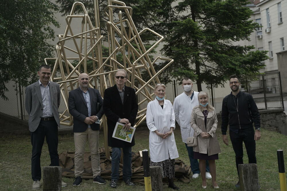 SA NJIM NEMA DISTANCE: Svakog dana 13 naših sugrađana izgubi bitku sa rakom pluća