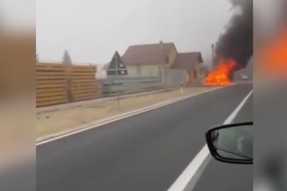 BIH: Gori automobil narodnog poslanika!