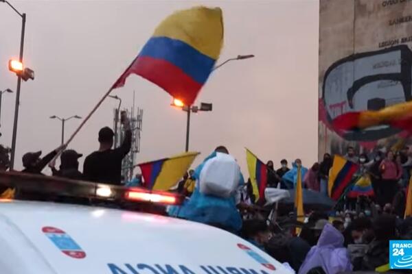 NEMIRI U KALIJU Policijski čas i VOJSKA NA ULICAMA zbog protesta, četiri osobe poginule na demonstracijama