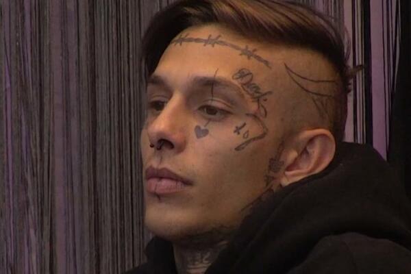 FRAN PUJAS HITNO HOSPITALIZOVAN: Loše je!