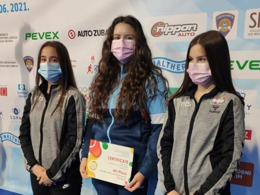 Marija Kolarević, Anja Knežević, Emilija Ponjavić