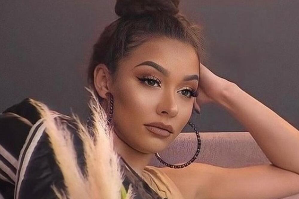 PAULA ZBOG ŽESTOKE AKCIJE U KREVETU RAZOČARALA PODRŠKU: Zadrugarkine adminke OGORČENE zbog ponašanja Hublinove!