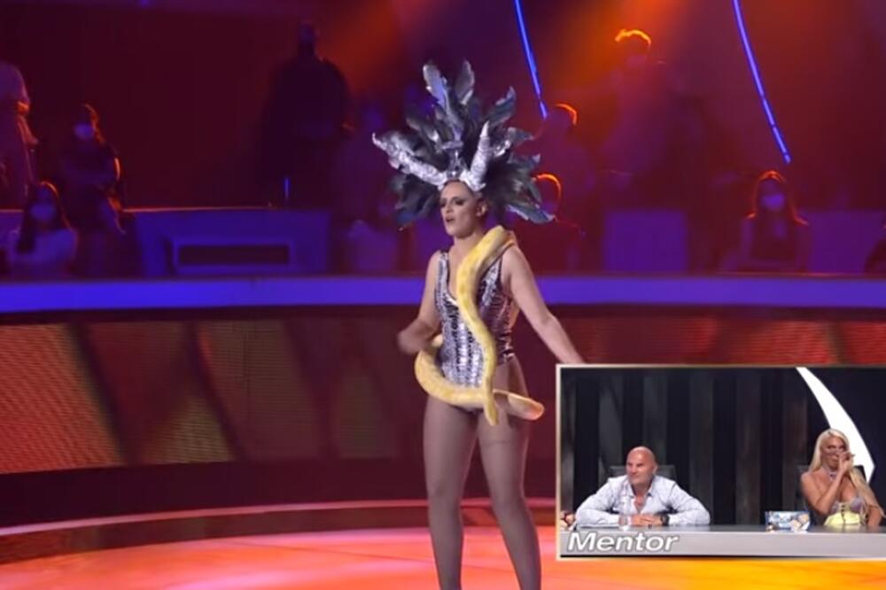 ŽIRI ZVEZDE GRANDA SE ZGROZIO POTEZOM TAKMIČARKE: Na sceni došla sa ŽIVOM ZMIJOM oko struka, prisutni ZANEMELI!