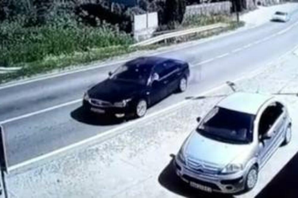 NESREĆA KOD NOVOG SADA: Čovek za volanom doživeo srčani udar, ISPLIVAO STRAVIČAN SNIMAK! (VIDEO)