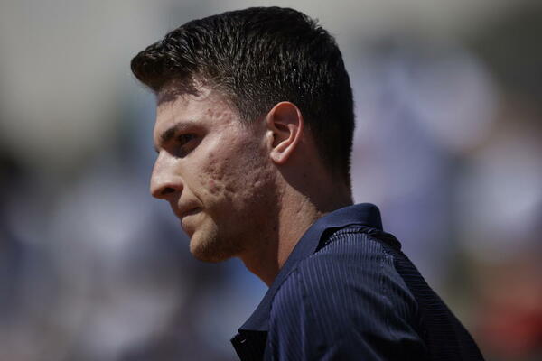 MIOMIR SERVIRAO ZA POBEDU 2:0 I OSMINU FINALA I IPAK ISPAO: Talentovani Francuz preokrenuo protiv Kecmanovića!