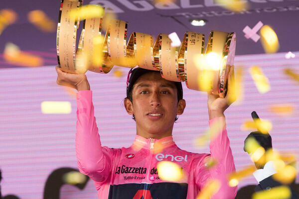 STRAVIČNA NESREĆA! OZBILJNE POVREDE! BICIKLISTA U BOLNICI NAKON SUDARA SA AUTOBUSOM!