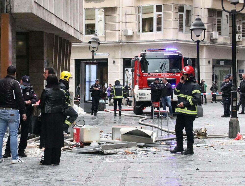 Vatrogasci, Policija, Eksplozija, Plinska boca, Požar