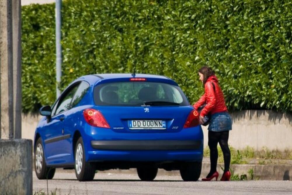 UHVATIO SAM NAJBOLJEG DRUGA U AKCIJI SA MOJOM ŽENOM U KOLIMA: Onda sam doživeo NOVI ŠOK!