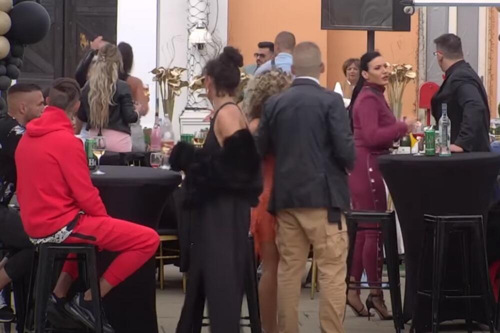 ZADRUGARI UPALI U TRANS KAD SU VIDELI KO IM SE PRIDRUŽIO: Popularni FOLK PEVAČ došao da NAPRAVI ŠOU! (VIDEO)