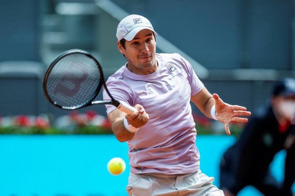 LAJOVIĆ ZAUSTAVLJEN U ČETVRTFINALU: Španac jači od Ducija u dva seta!