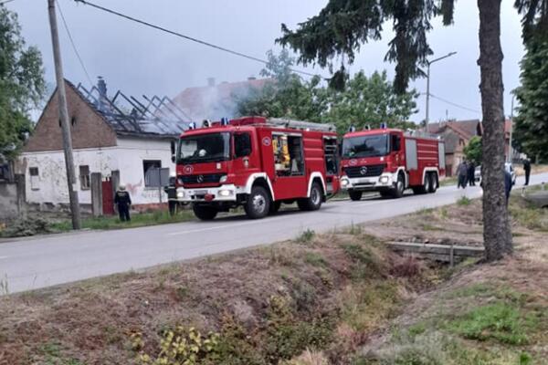 IZBIO VELIKI POŽAR NA PERIFERIJI NIŠA! Sumnja se da je sve krenulo iz magacina