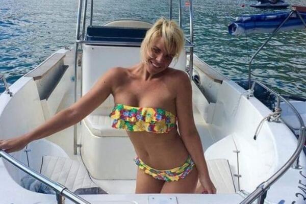 SINOĆ NASTUPALA NA PESMI EVROVIZIJE KAO PRAVA RIBETINA A NEKAD IMALA 120 KILA: Pre 8 godina bila NEPREPOZNATLJIVA