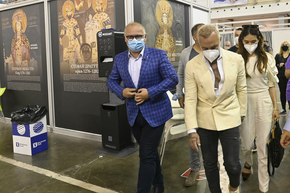 DOLAZAK ĐANLUKE VAKIJA VAŽAN ZA PROMOCIJU BEOGRADA: Oglasio se Vesić nakon vakcinacije Italijana (FOTO)