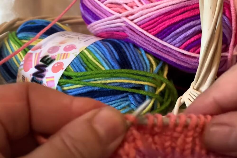 ZABORAVLJENI ZANATI SRBIJE! Šta su nas bake učile, a više to ne koristimo?!