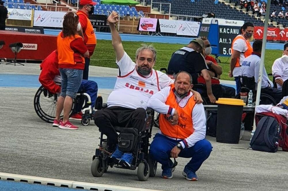 MINISTAR UDOVIČIĆ ČESTITAO VELIKI USPEH PARAATLETIČARIMA: Ponovo se zastava Srbije vijori vašom zaslugom! (FOTO)