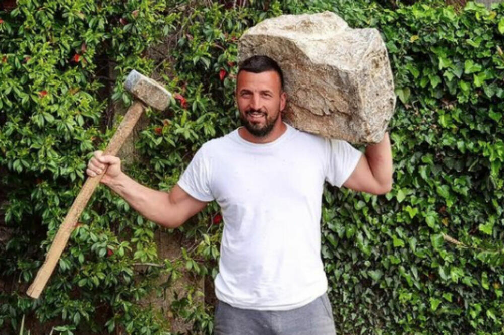 CRNOGORAC KOJEG ŽENE OBOŽAVAJU ZAVRŠIO U BOLNICI: Određena mu je ova DIJAGNOZA