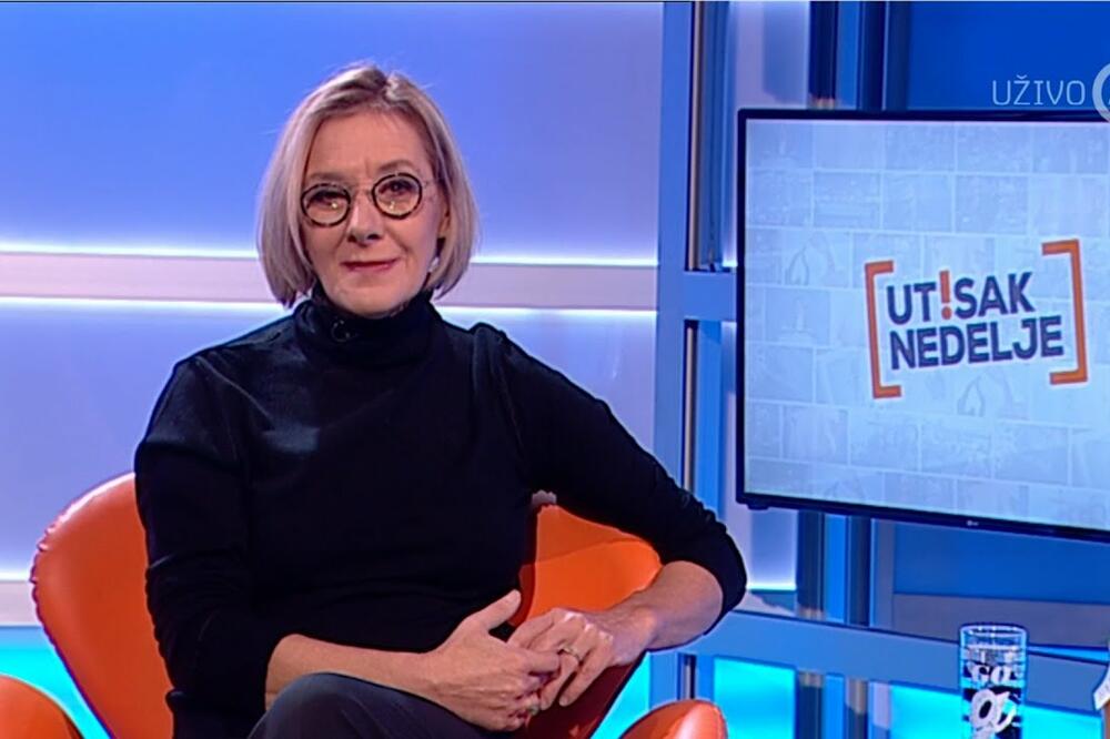 OVAKO IZGLEDA SESTRA BLIZNAKINJA OLJE BEĆKOVIĆ: Udata je za velikog MOĆNIKA (FOTO)