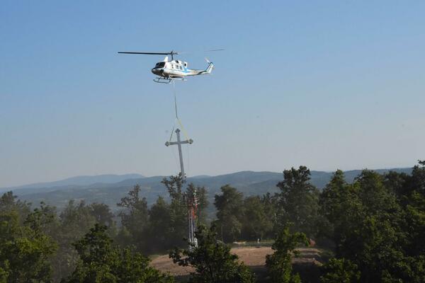 NESREĆA U KANADI: Pao helikopter koji je prevozio skijaše , poginula 3 Italijana