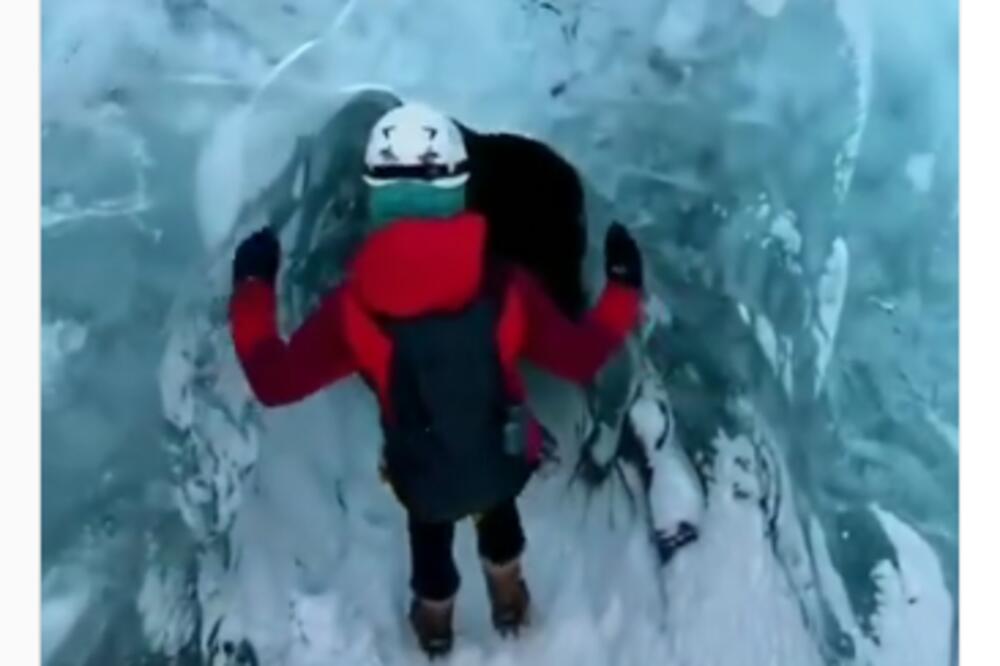 CRN DAN U VELIKOJ BRITANIJI: Tri dečaka umrla nakon što su propala u zaleđeno jezero