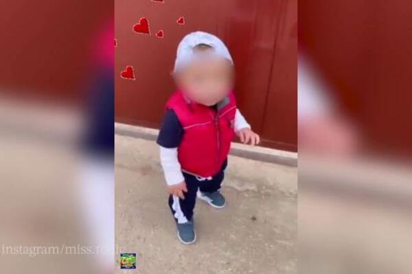 TETKE PUCAJU OD PONOSA! RODIĆKA OBJAVILA MALOG ŽELJKA I NJEGOVE SLATKE KORAKE: Prvi rođendan se ne slavi svaki dan!