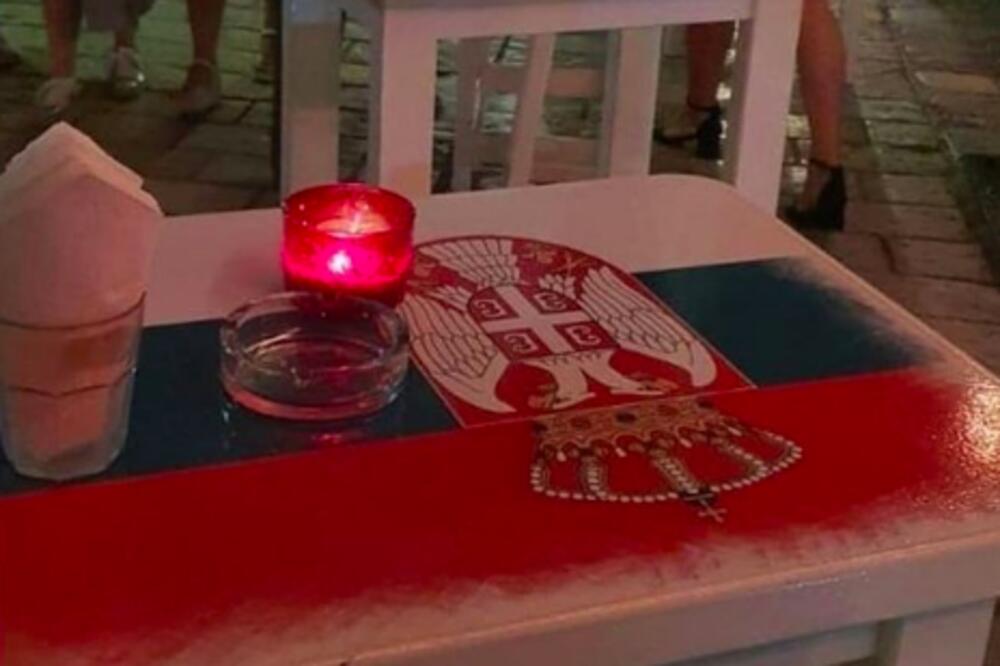 CRNOGORCI STAVILI SRPSKE ZASTAVE NA STOLOVE: BRAĆO I SESTRE, DOBRODOŠLI! Ovo je neviđeno (FOTO)