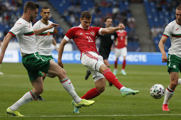 RUSIJA TEŠKO DOLAZILA DO PRILIKA: Jedva ostvarena pobeda golom iz penala (FOTO)