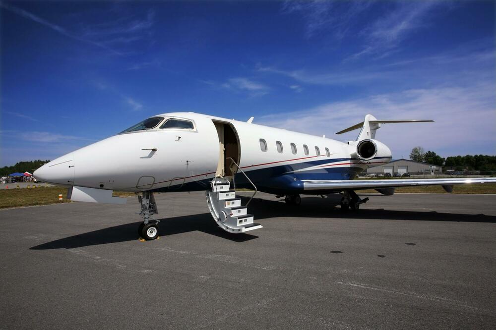 "DOBRO SAM, SVI SMO IZGOVORILI MOLITVU"! Avion Kamale Haris prinudno sleteo usled tehničkih problema!