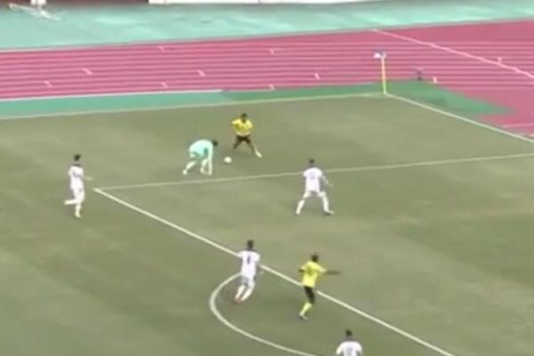 POČETNIČKA GREŠKA GOLMANA NIKOLIĆA: Jamajka povela posle BIZARNOG GOLA PROTIV SRBIJE (VIDEO)