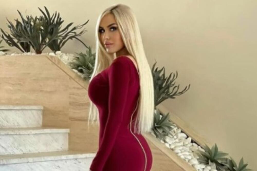 DAČIĆEVA CICA ZABLISTALA NA OBELEŽAVANJU 31. GODINE POSTOJANJA SPS-A: Slike unutra! (FOTO)