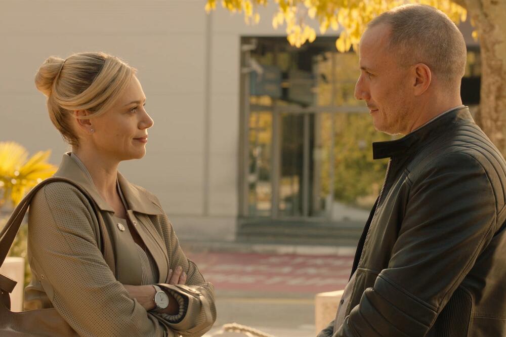 GLUMAC MILOŠ TIMOTIJEVIĆ U DRUŠTVU VUČICE SA VOL STRITA!