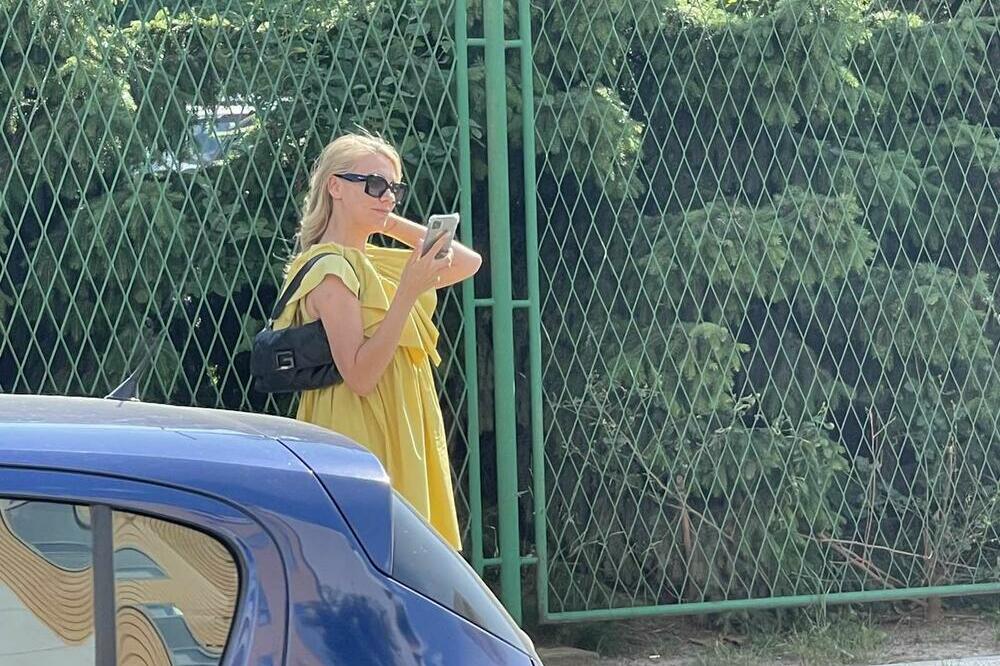 Da li je ipak ona najbogatija voditeljka u Srbiji? Otac njenog deteta je MISTERIJA, a u ruci nosi baš PUNO PARA