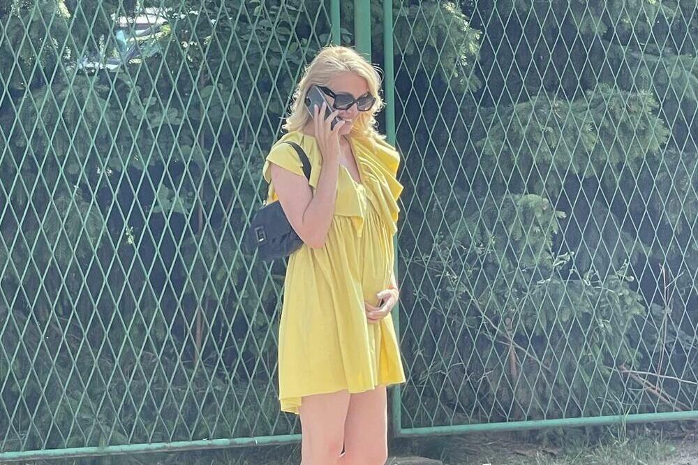 BOJANA RISTIVOJEVIĆ ZBOG TRUDNOĆE MORALA DA OTKAŽE LETOVANJE: Ginekolog joj naredio, stanje je OZBILJNO!