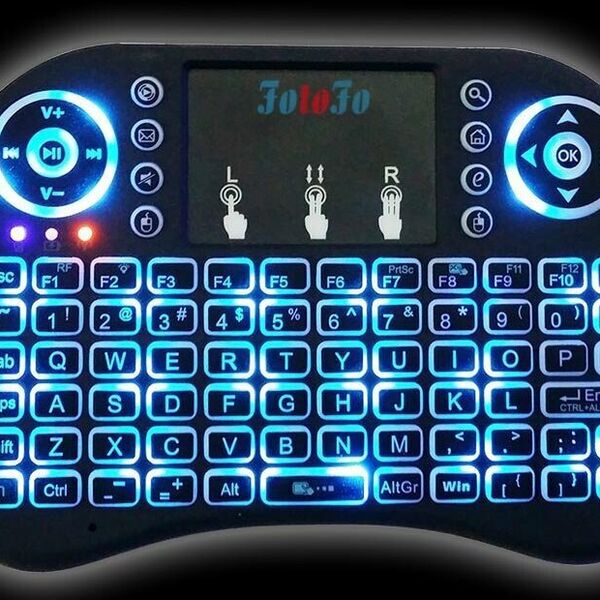 BEŽIČNA MINI TASTATURA SA POZADINSKIM OSVETLJENJEM: Sada samo 1.999 dinara!