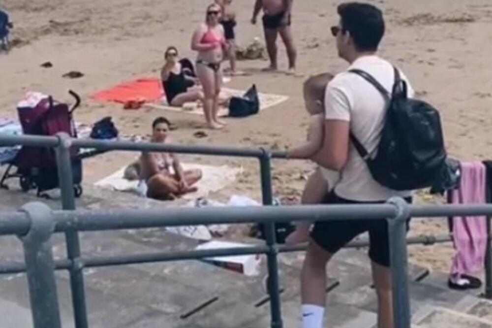 DVOJICA MLADIĆA VIDELA BEBU KAKO PUZI KA ULICI PA JE SPASILI U POSLEDNJI ČAS: Reakcija majke ih ŠOKIRALA! (VIDEO)