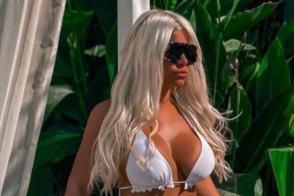 OTKRIVENO SA KIM DARA BUBAMARA PROVODI VREME U CRNOG GORI: Uživa sa njim, priređuje joj svakodvnevno iznenađenja!