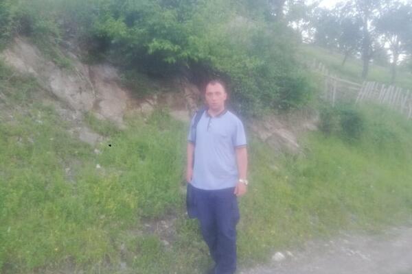 ČUO SAM ŠUŠKANJE U ŠUMI, KAD JE PRED MENE ISKOČILA ZVER! Poštar Dalibor je imao ZASTRAŠUJUĆI susret u srpskom selu!