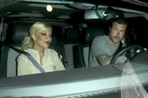 TORI SPELING SE RAZDVOJILA SA SUPRUGOM: Već duže vladaju problemi, trpeli se zbog dece!