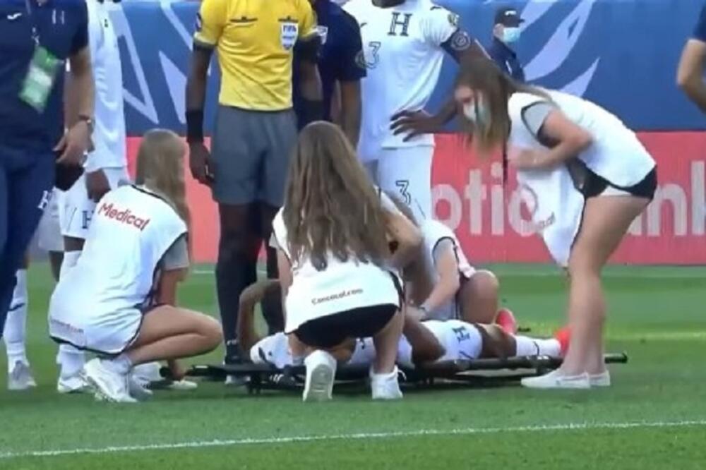 KO NE BI PADAO KAO POKOŠEN: Atraktivne medicinske sestre u kratkim šorcevima pružale pomoć - IGRAČI SE NISU DIZALI!