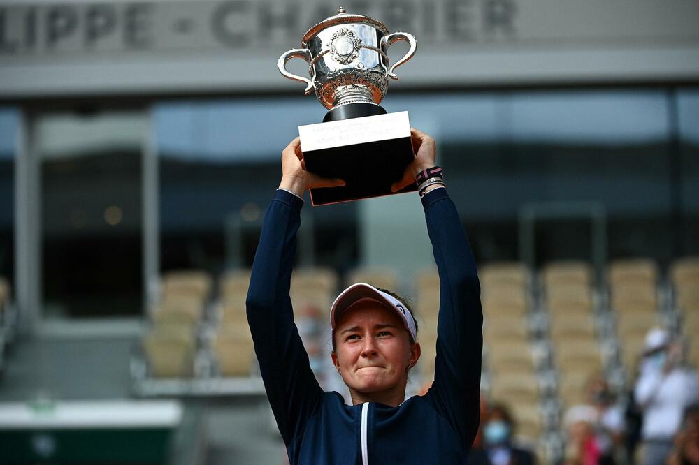 KREJČIKOVA DOSANJALA SAN - OSVOJILA FRENČ OPEN: A sutra, Čehinja može do duple krune!