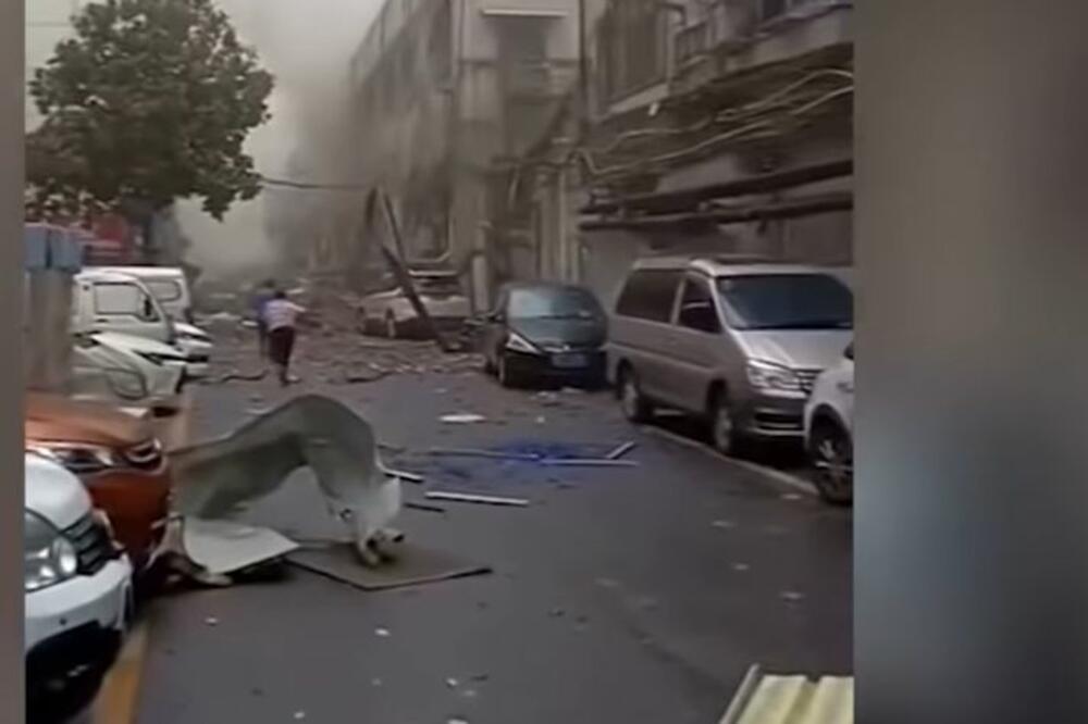 STRAŠNA EKSPLOZIJA GASA U KINI! Ljude izvlačili iz ruševina, ima najmanje 11 mrtvih! (FOTO)