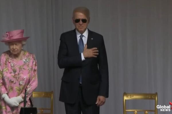 BAJDEN POSLE ISTORIJSKOG DOČEKA U BRITANIJI: Kraljica Elizabeta me podseća na majku! (VIDEO)