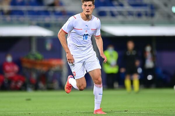 GOL O KOJEM ĆE SE DUGO PRIČATI: Patrik Šik je LUD ČOVEK, on i golman SAMI POBEDILI ŠKOTE