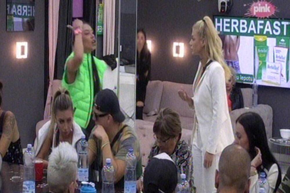 PUKLO PRIJATELJSTVO! Milica tvrdi da nije pominjala Paulu, snimak je raskrinkao! (VIDEO)