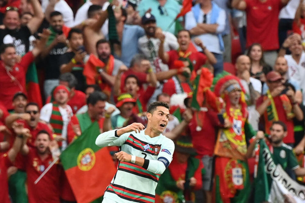 PORTUGALCI ZA DESET MINUTA UNIŠTILI MAĐARE! Ronaldo sa dva gola na utakmici ušao u istoriju evropskog fudbala