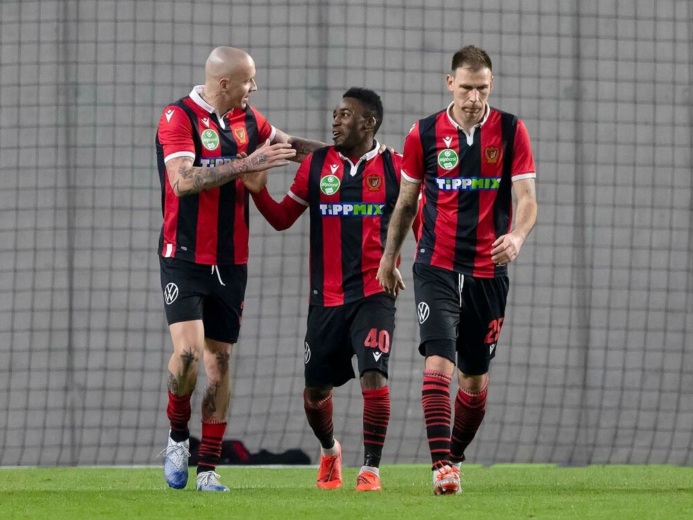 Tonći Kukoč (levo)