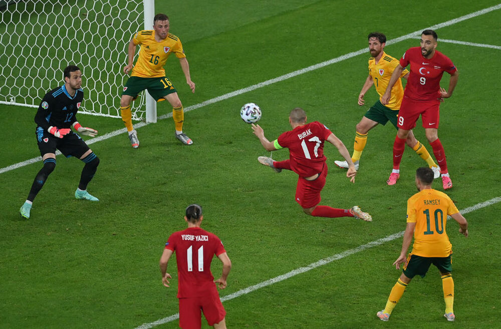 Fudbalska reprezentacija Velsa, Fudbalska reprezentacija Turske