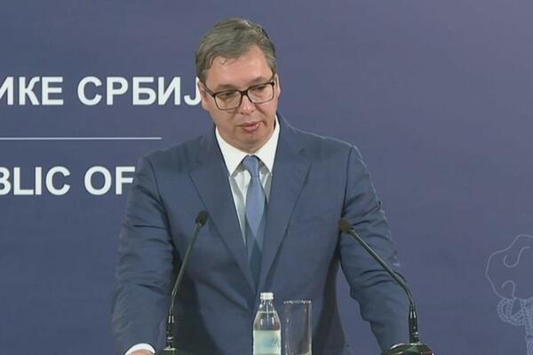 DRŽAVA ĆE NASTAVITI DA POVEĆAVA PLATE ZDRAVSTVENIM RADNICIMA: Predsednik se zahvalio za trud i rad tokom pandemije